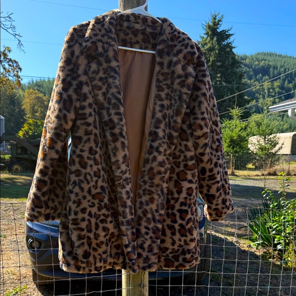 Jackets & Blazers - Leopard Print Faux Fur Coat